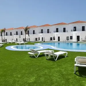 επισκεφθείτε το ξενοδοχείο